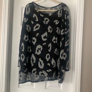 Honey me light weight sweater/top
